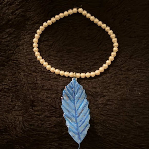 Faux Pearls & One if Kind Rare Unique Leaf Handmade Necklace - Picture 12 of 17